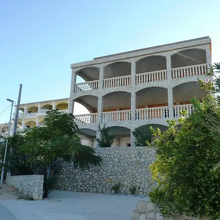 Anastazija * Pag Town